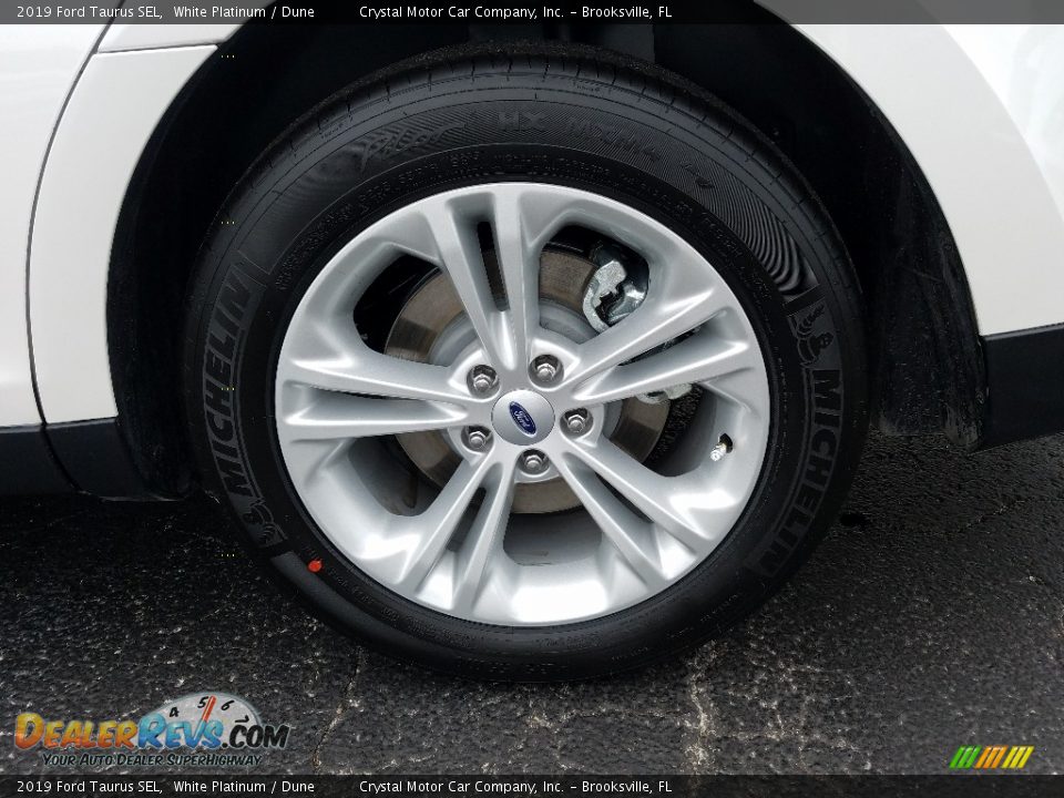 2019 Ford Taurus SEL White Platinum / Dune Photo #20