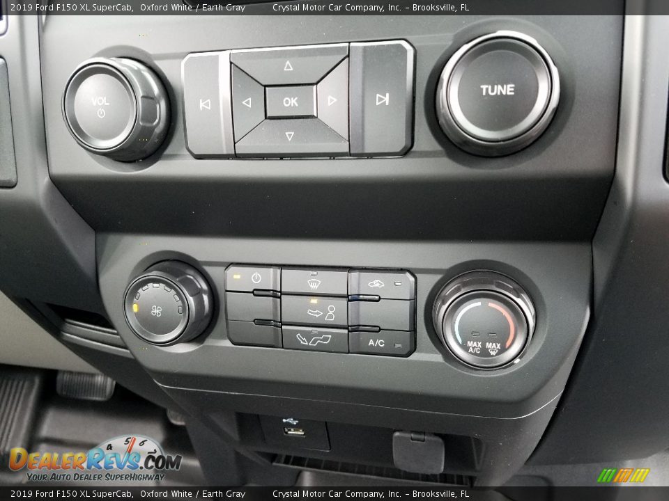 2019 Ford F150 XL SuperCab Oxford White / Earth Gray Photo #16