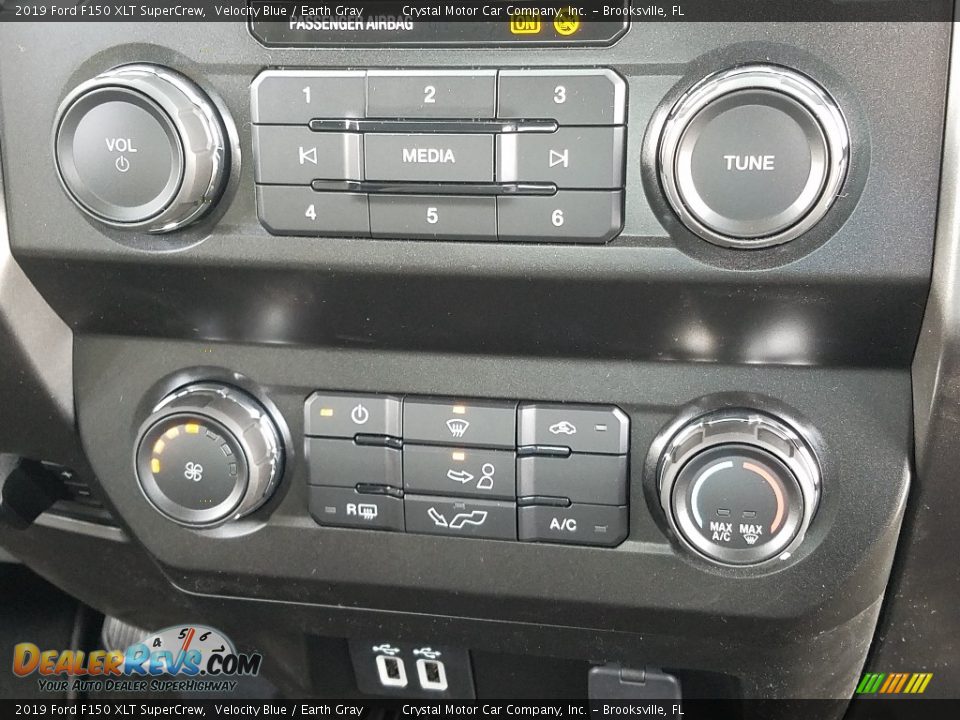 2019 Ford F150 XLT SuperCrew Velocity Blue / Earth Gray Photo #16