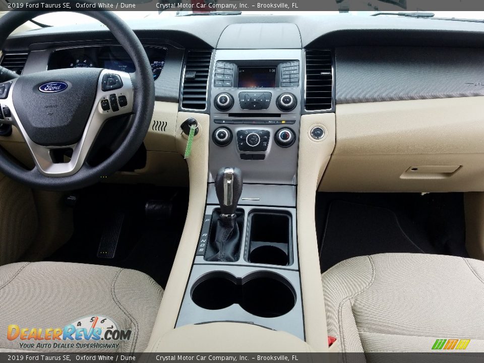 Dashboard of 2019 Ford Taurus SE Photo #13