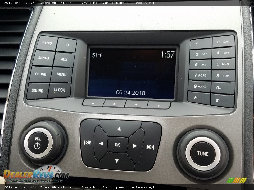 Controls of 2019 Ford Taurus SE Photo #15