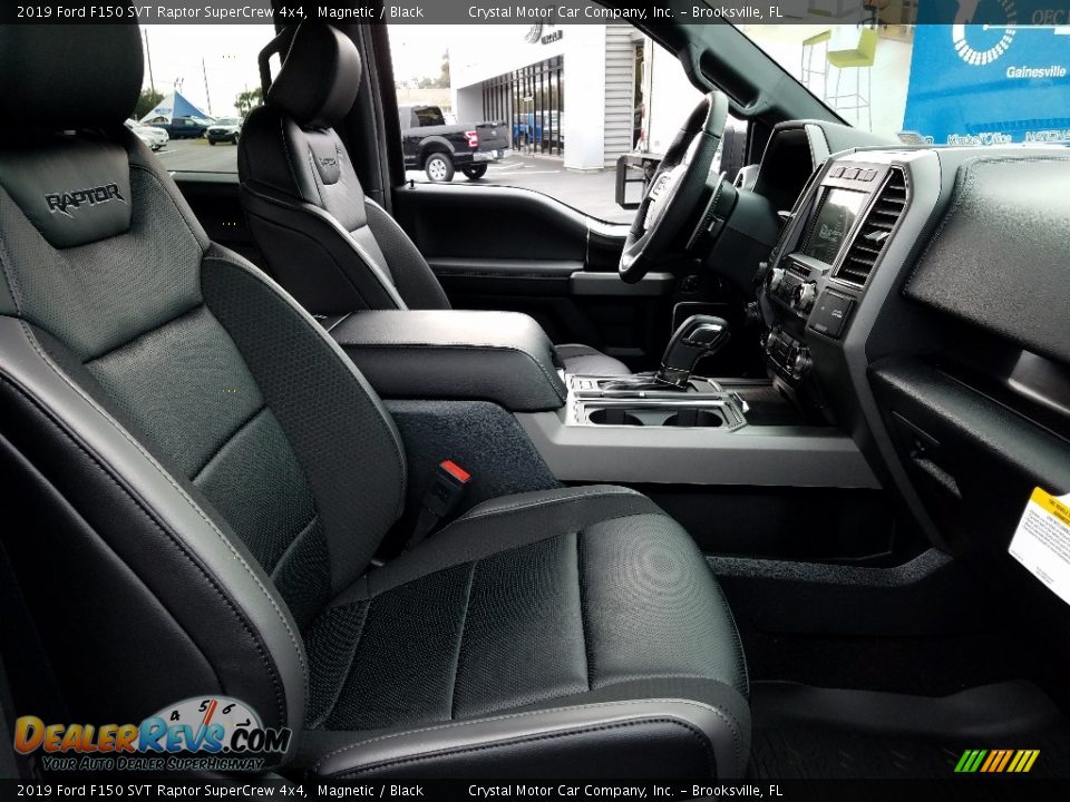 Front Seat of 2019 Ford F150 SVT Raptor SuperCrew 4x4 Photo #12