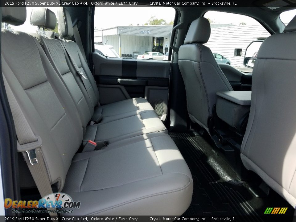 2019 Ford F250 Super Duty XL Crew Cab 4x4 Oxford White / Earth Gray Photo #5