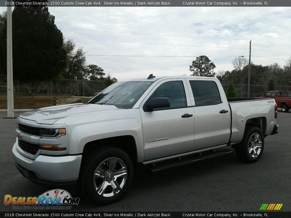 2018 Chevrolet Silverado 1500 Custom Crew Cab 4x4 Silver Ice Metallic / Dark Ash/Jet Black Photo #1
