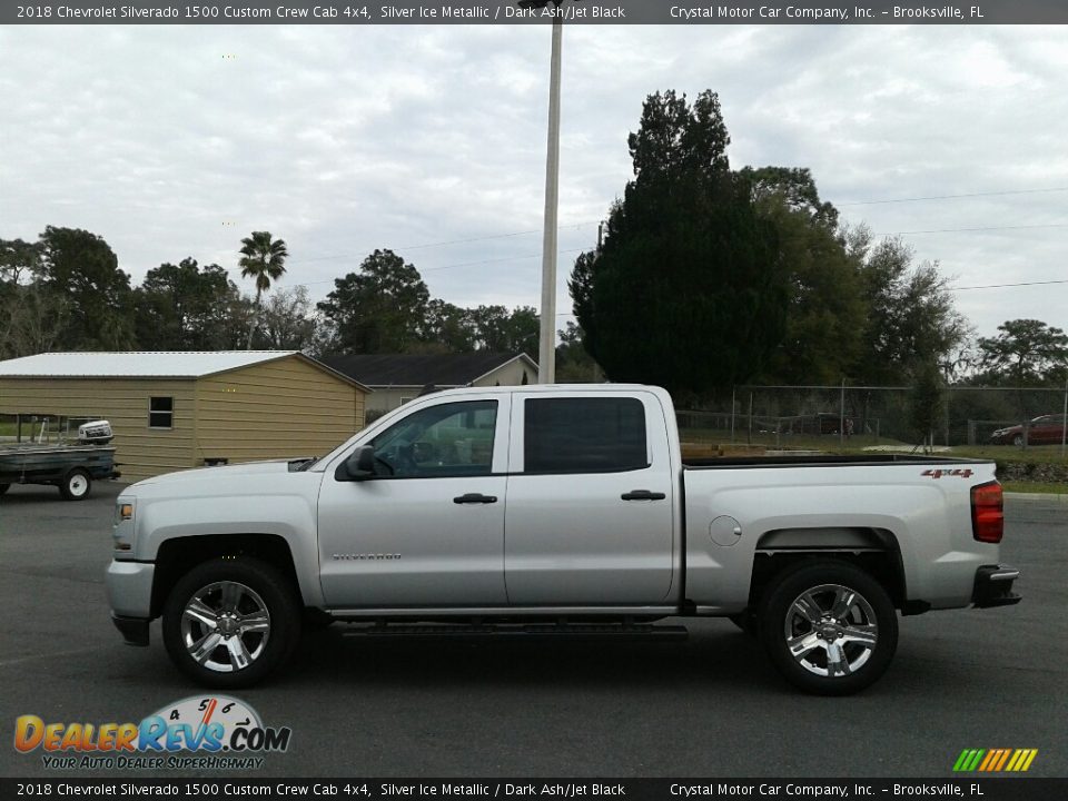 2018 Chevrolet Silverado 1500 Custom Crew Cab 4x4 Silver Ice Metallic / Dark Ash/Jet Black Photo #2