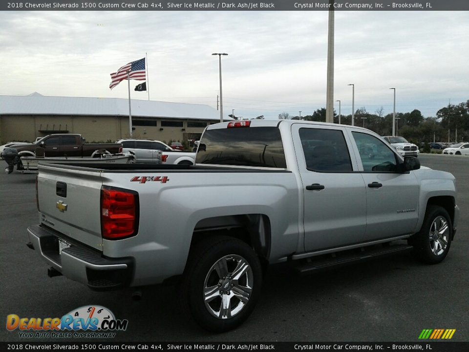 2018 Chevrolet Silverado 1500 Custom Crew Cab 4x4 Silver Ice Metallic / Dark Ash/Jet Black Photo #5