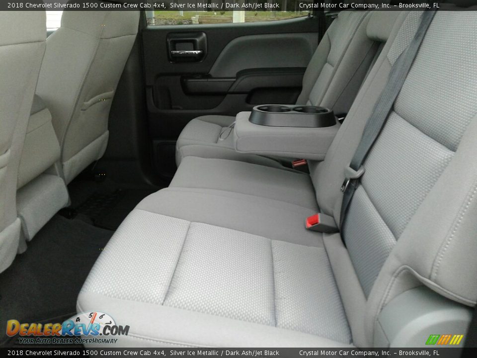 2018 Chevrolet Silverado 1500 Custom Crew Cab 4x4 Silver Ice Metallic / Dark Ash/Jet Black Photo #10