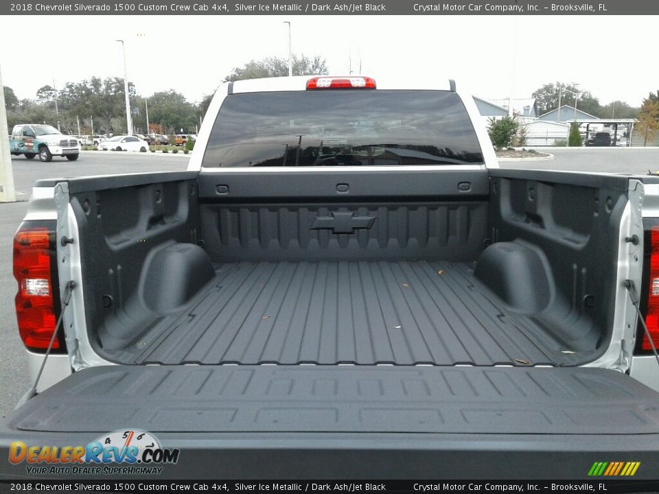 2018 Chevrolet Silverado 1500 Custom Crew Cab 4x4 Silver Ice Metallic / Dark Ash/Jet Black Photo #19