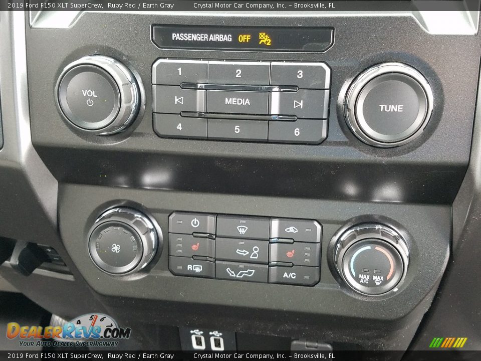 2019 Ford F150 XLT SuperCrew Ruby Red / Earth Gray Photo #16