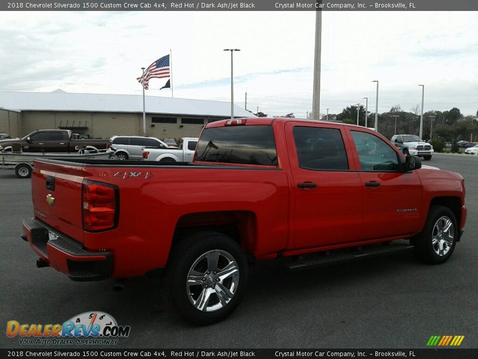 2018 Chevrolet Silverado 1500 Custom Crew Cab 4x4 Red Hot / Dark Ash/Jet Black Photo #5