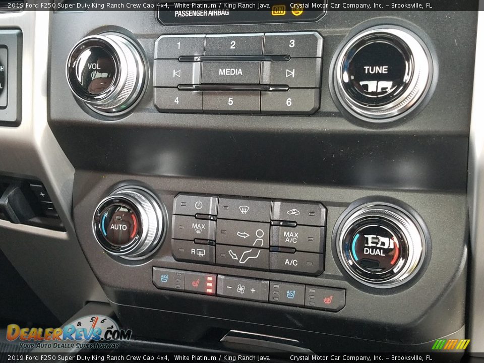 2019 Ford F250 Super Duty King Ranch Crew Cab 4x4 White Platinum / King Ranch Java Photo #16