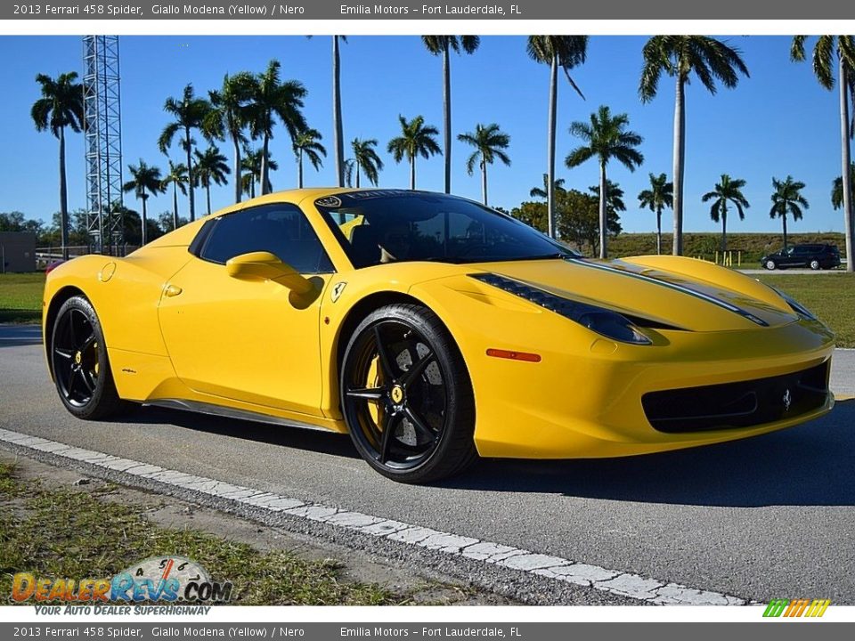 Front 3/4 View of 2013 Ferrari 458 Spider Photo #1