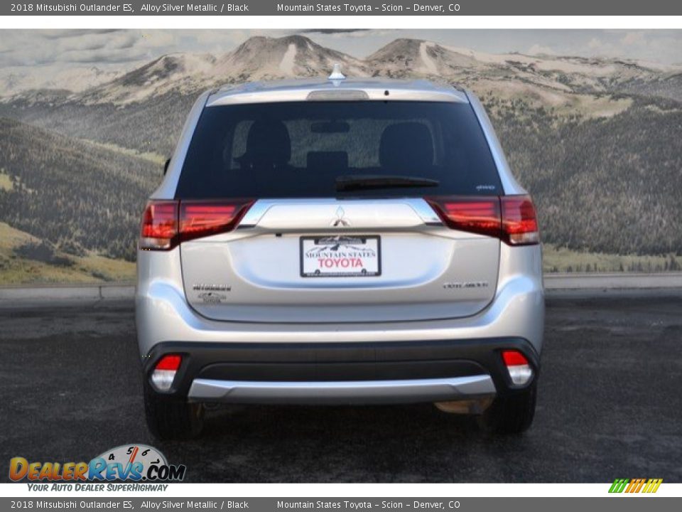 2018 Mitsubishi Outlander ES Alloy Silver Metallic / Black Photo #8