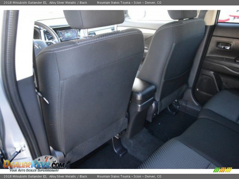 2018 Mitsubishi Outlander ES Alloy Silver Metallic / Black Photo #19