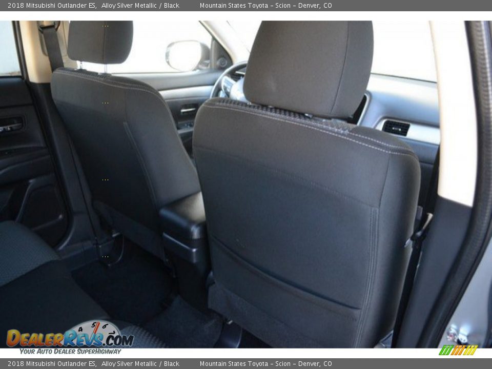 2018 Mitsubishi Outlander ES Alloy Silver Metallic / Black Photo #20