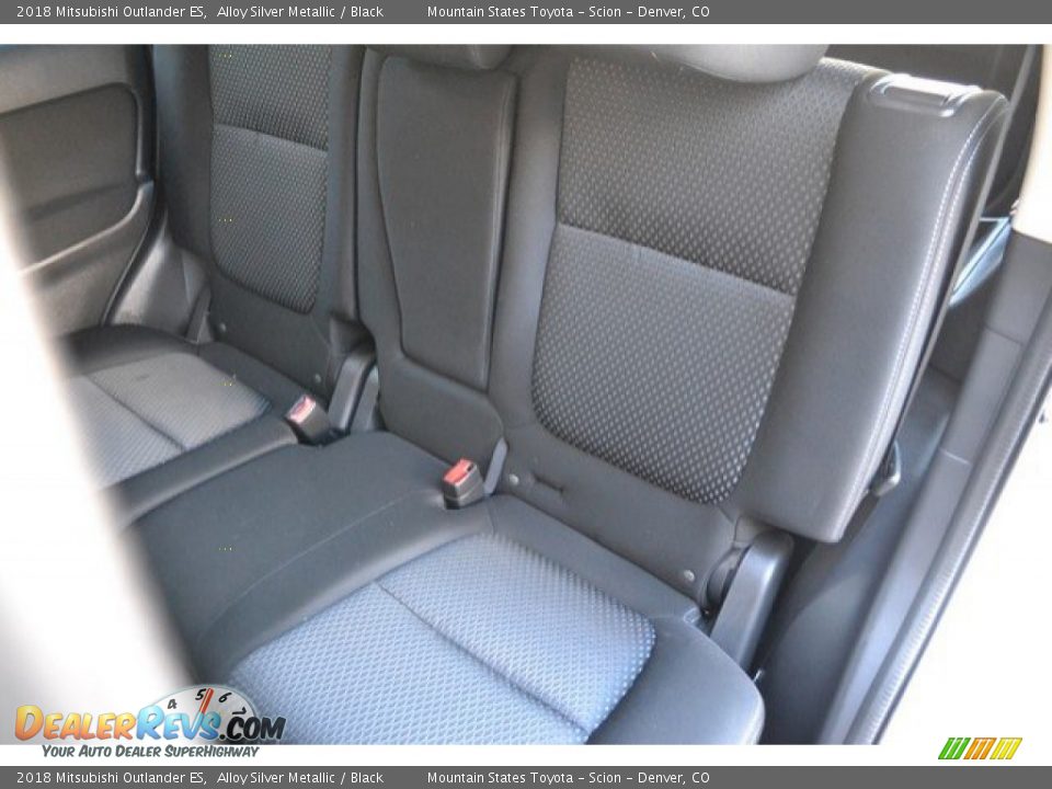 2018 Mitsubishi Outlander ES Alloy Silver Metallic / Black Photo #21