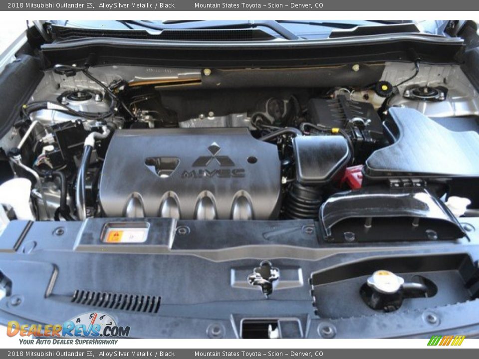 2018 Mitsubishi Outlander ES Alloy Silver Metallic / Black Photo #28