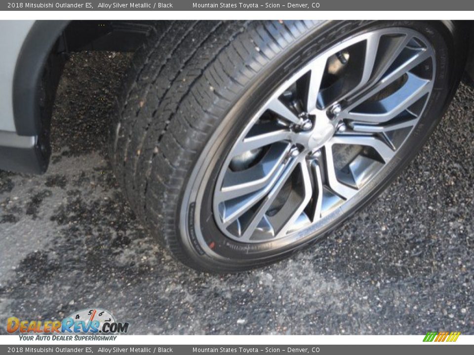 2018 Mitsubishi Outlander ES Alloy Silver Metallic / Black Photo #29