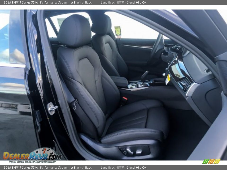2019 BMW 5 Series 530e iPerformance Sedan Jet Black / Black Photo #5