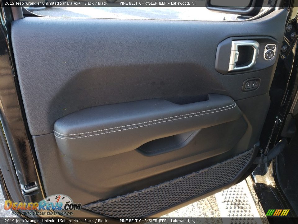 2019 Jeep Wrangler Unlimited Sahara 4x4 Black / Black Photo #6