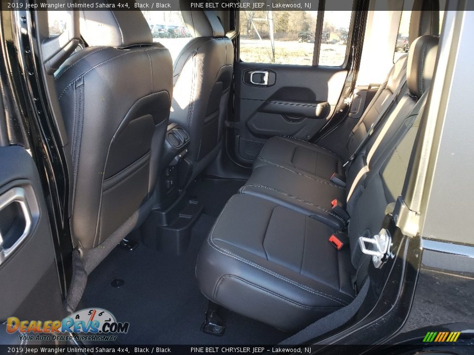 2019 Jeep Wrangler Unlimited Sahara 4x4 Black / Black Photo #8