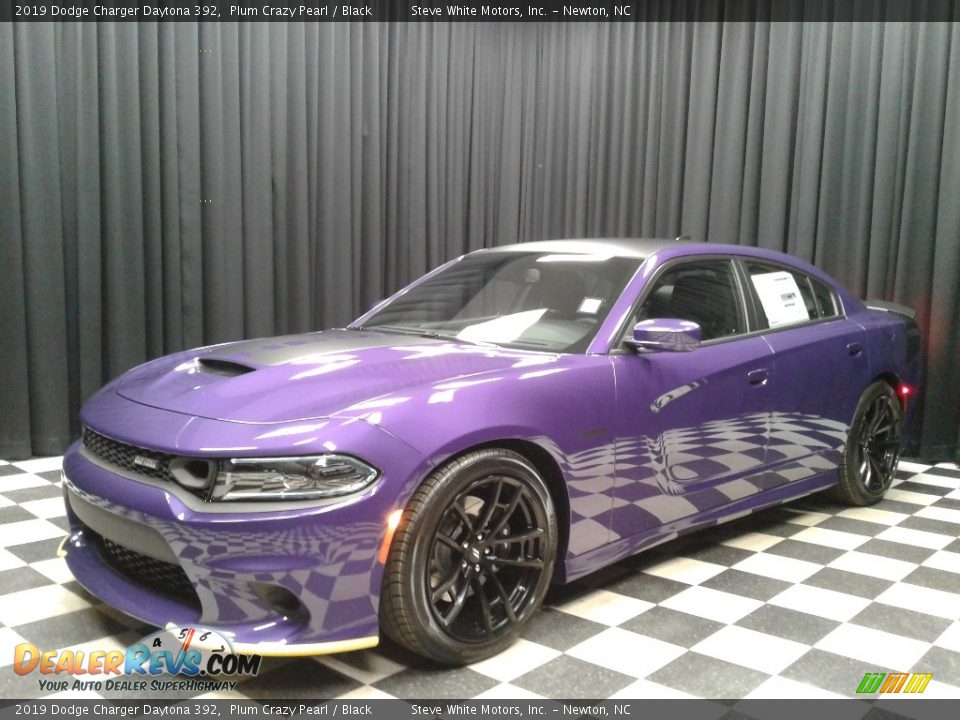 Front 3/4 View of 2019 Dodge Charger Daytona 392 Photo #2