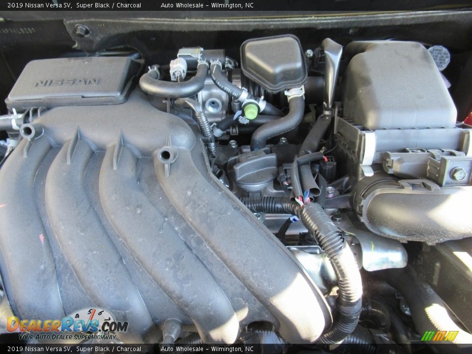 2019 Nissan Versa SV Super Black / Charcoal Photo #6