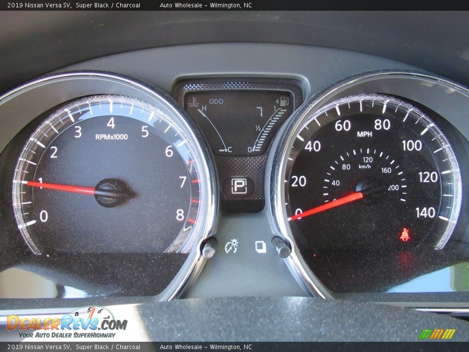 2019 Nissan Versa SV Super Black / Charcoal Photo #15