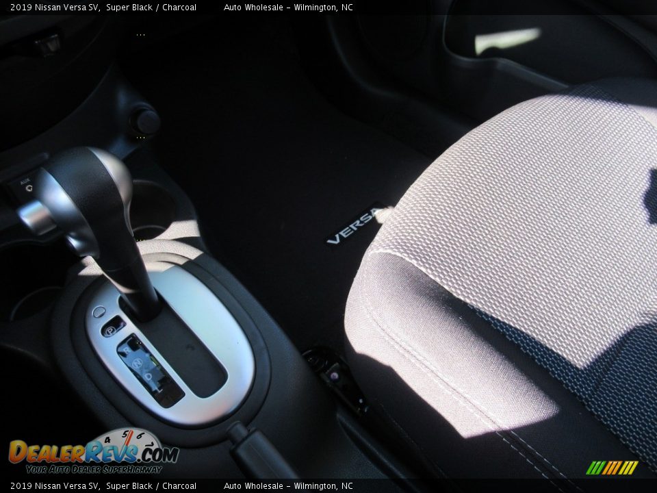 2019 Nissan Versa SV Super Black / Charcoal Photo #19