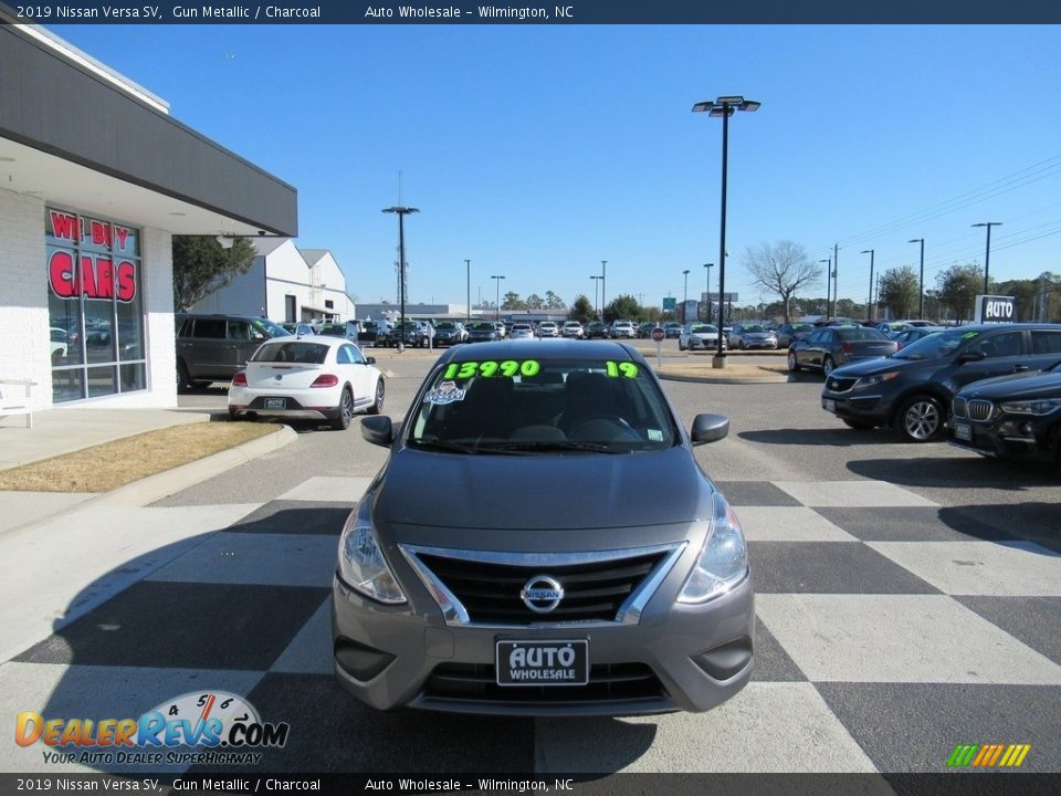 2019 Nissan Versa SV Gun Metallic / Charcoal Photo #2