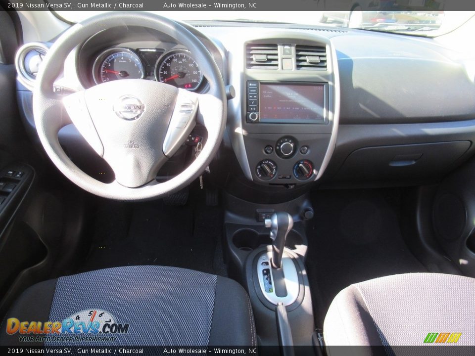 2019 Nissan Versa SV Gun Metallic / Charcoal Photo #14