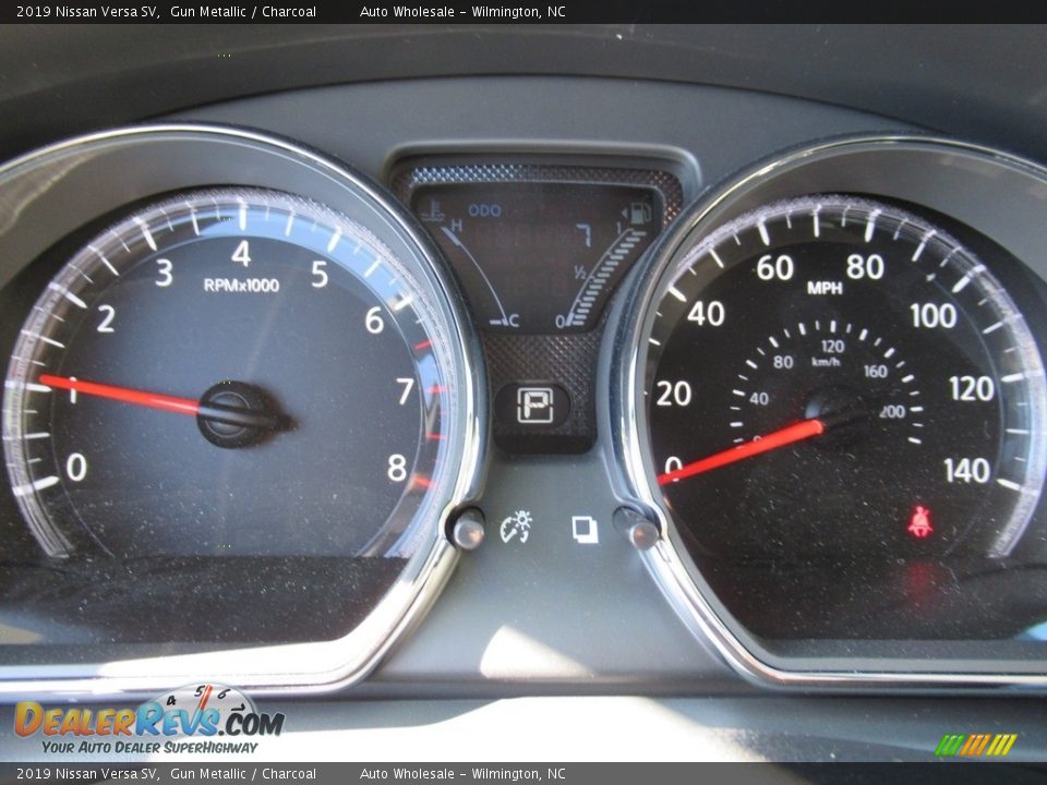 2019 Nissan Versa SV Gun Metallic / Charcoal Photo #15