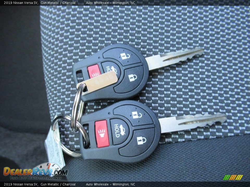 2019 Nissan Versa SV Gun Metallic / Charcoal Photo #20