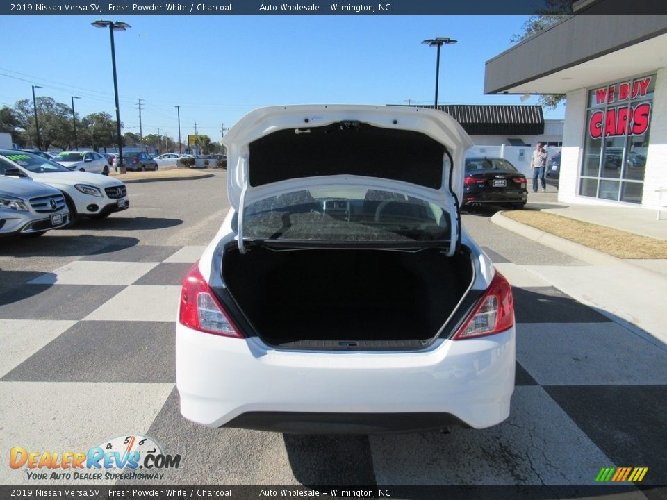 2019 Nissan Versa SV Fresh Powder White / Charcoal Photo #5