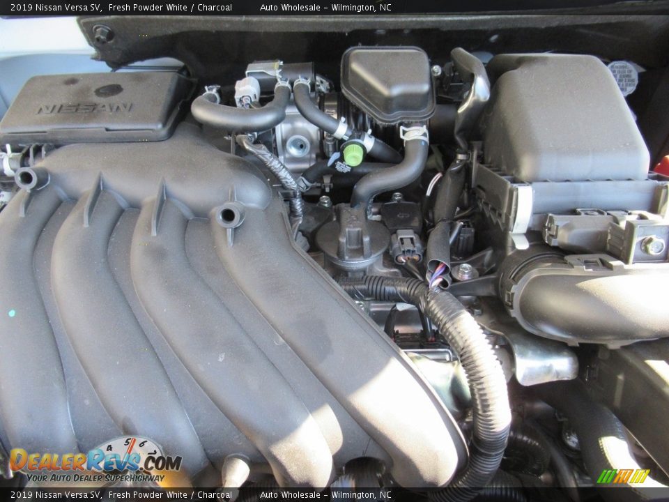 2019 Nissan Versa SV Fresh Powder White / Charcoal Photo #6