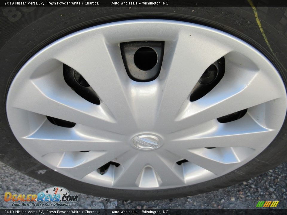 2019 Nissan Versa SV Fresh Powder White / Charcoal Photo #7