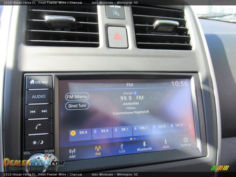 2019 Nissan Versa SV Fresh Powder White / Charcoal Photo #16