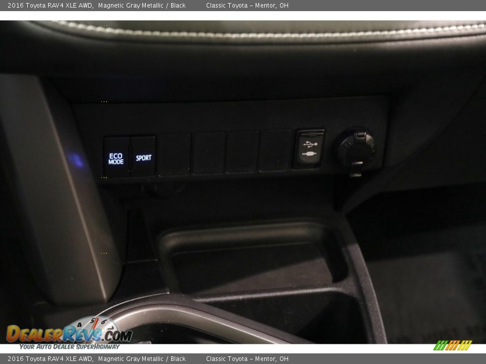 2016 Toyota RAV4 XLE AWD Magnetic Gray Metallic / Black Photo #13