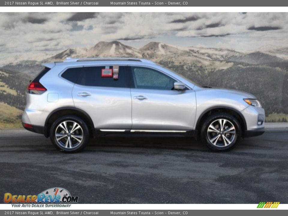 2017 Nissan Rogue SL AWD Brilliant Silver / Charcoal Photo #2