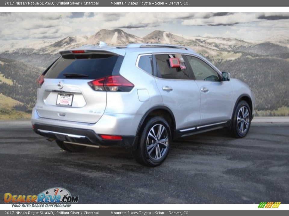 2017 Nissan Rogue SL AWD Brilliant Silver / Charcoal Photo #3