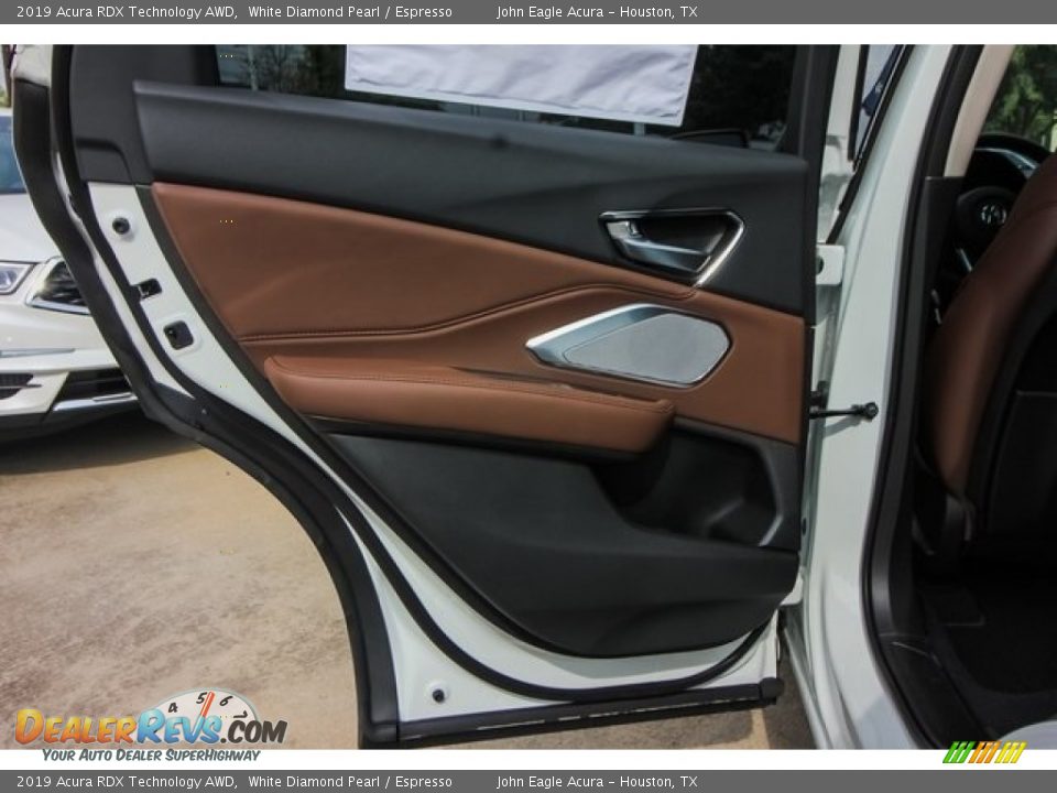 Door Panel of 2019 Acura RDX Technology AWD Photo #17