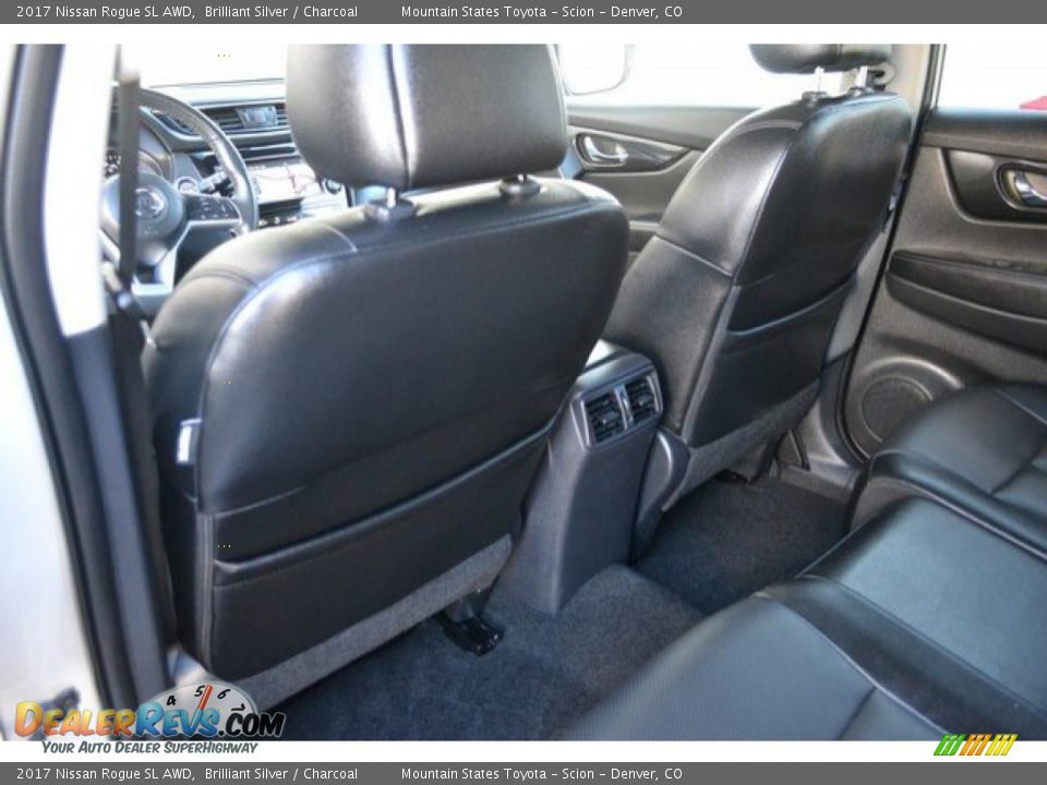 2017 Nissan Rogue SL AWD Brilliant Silver / Charcoal Photo #20