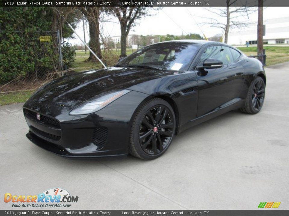 Front 3/4 View of 2019 Jaguar F-Type Coupe Photo #10