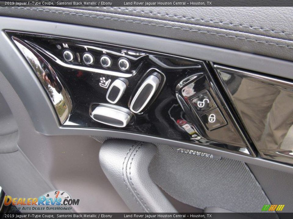 Controls of 2019 Jaguar F-Type Coupe Photo #16