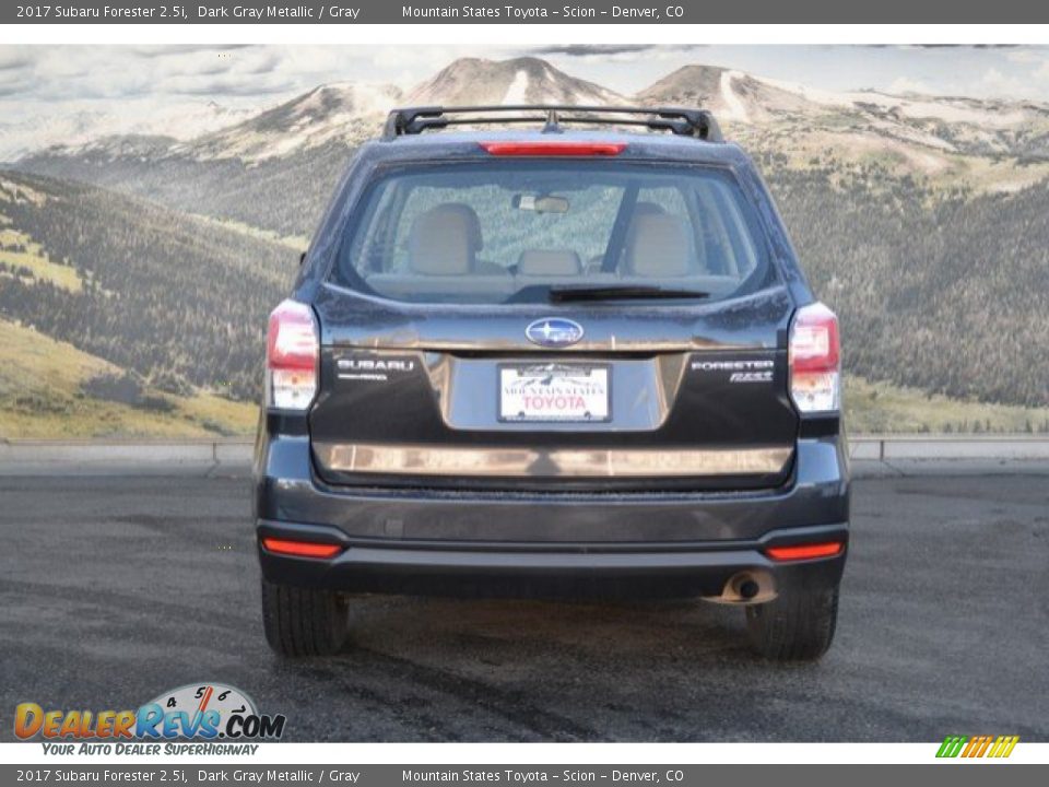 2017 Subaru Forester 2.5i Dark Gray Metallic / Gray Photo #8