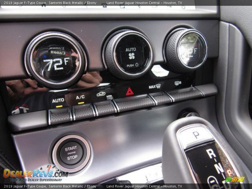 Controls of 2019 Jaguar F-Type Coupe Photo #29