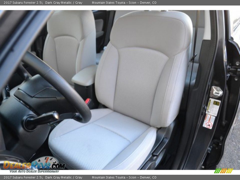 2017 Subaru Forester 2.5i Dark Gray Metallic / Gray Photo #12