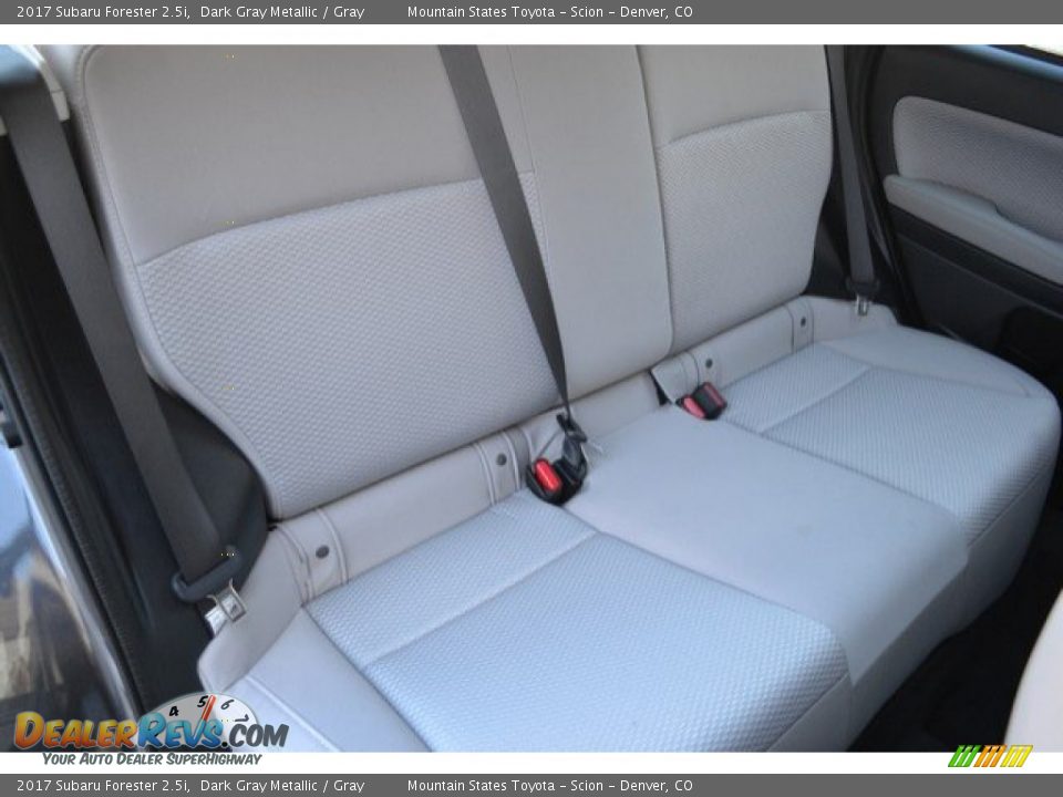 2017 Subaru Forester 2.5i Dark Gray Metallic / Gray Photo #22