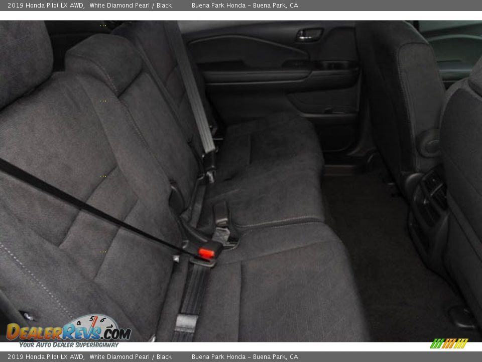 2019 Honda Pilot LX AWD White Diamond Pearl / Black Photo #30