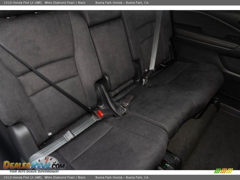 2019 Honda Pilot LX AWD White Diamond Pearl / Black Photo #31